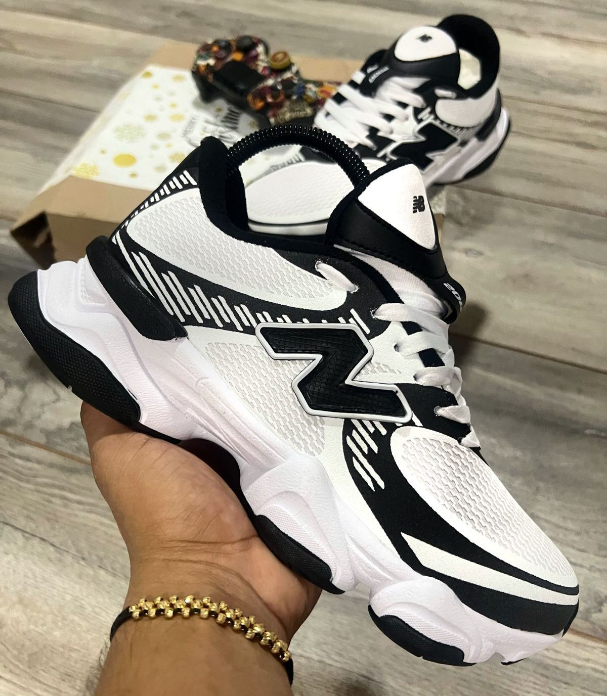 NEW BALANCE 2000 AMC BLANCO NEGRO